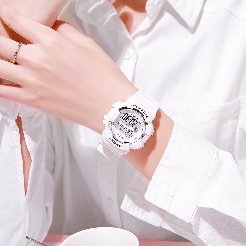 ساعات أطفال عصرية مضيئة مقاومة - مراجعة Smartwatch Watches For Kid Boy With Alarm وسعره